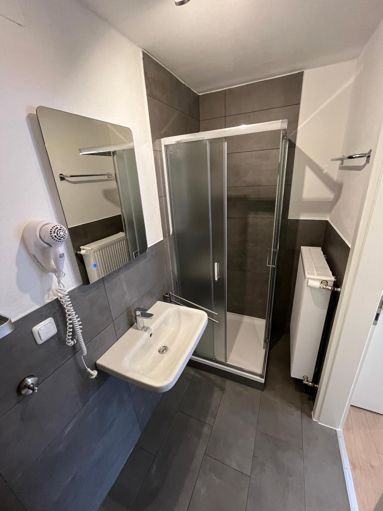 Ferienwohnungen Und Appartements - Haus Budinger 알프 외부 사진
